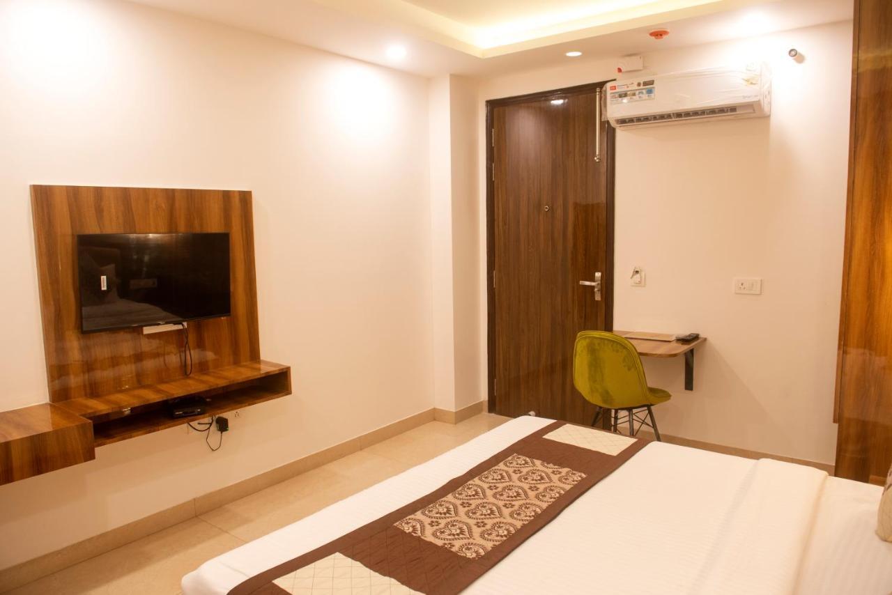 Posh Residency Huda City Center Gurgaon Exterior photo