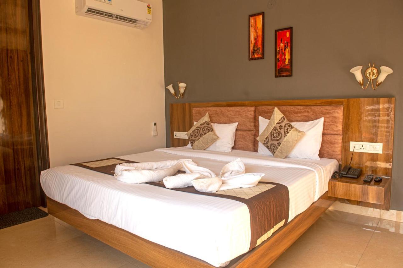 Posh Residency Huda City Center Gurgaon Exterior photo
